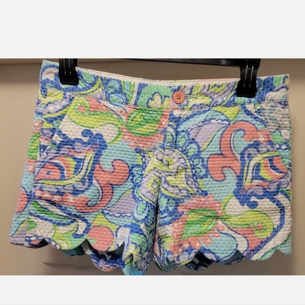 Lilly Pulitzer The Buttercup Short Lily Waffle Weave Scalloped Edge